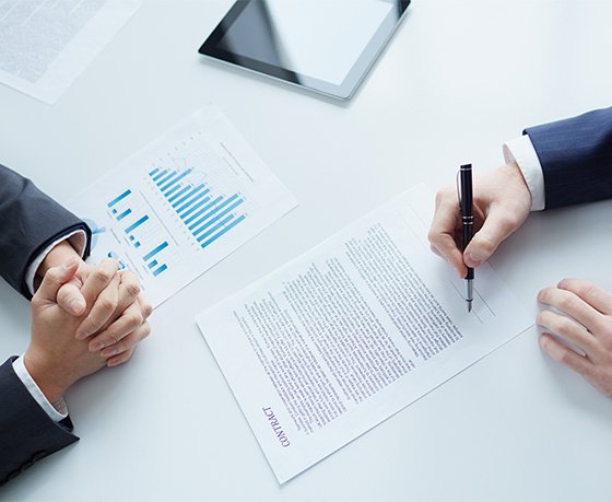 Contract Drafting & Review